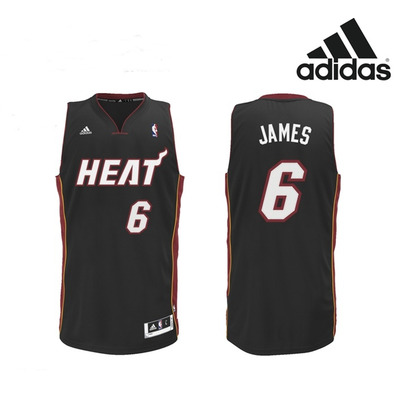 T-Shirt NBA Bordada Lebron James Miami (negro)