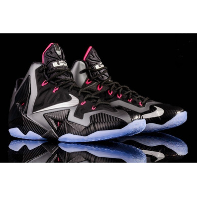 Lebron XI "Miami Nights" (003/negro/metalic/fuxia)