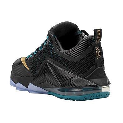 Lebron XII Low "SVSM" (070/negro/metalic gold/radant esmeralda)