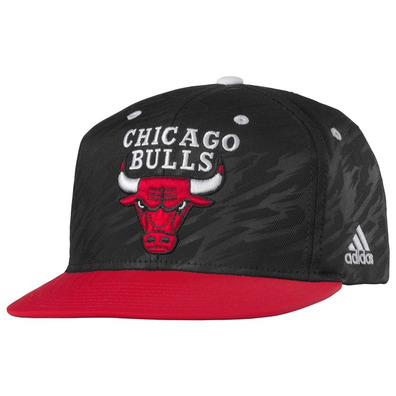 Gorra Flatbrim Bulls Bordada (negro/roja)