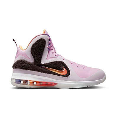 LeBron IX „Regal Pink“