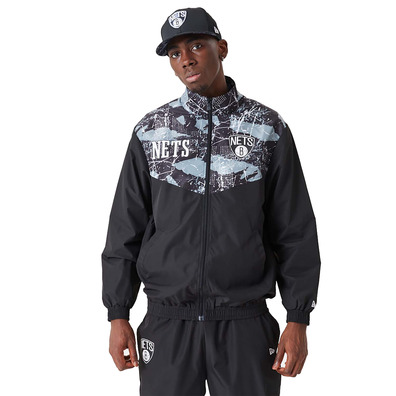 Neue Era NBA Brooklyn Netze AOP Panel Track Jacket