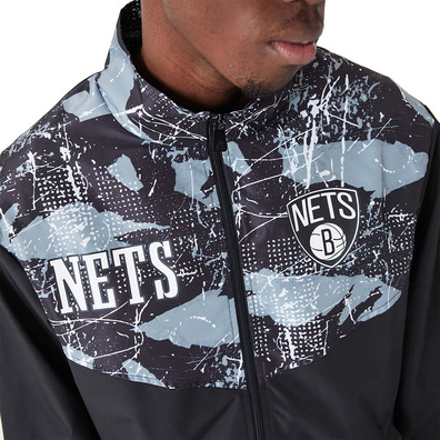 Neue Era NBA Brooklyn Netze AOP Panel Track Jacket