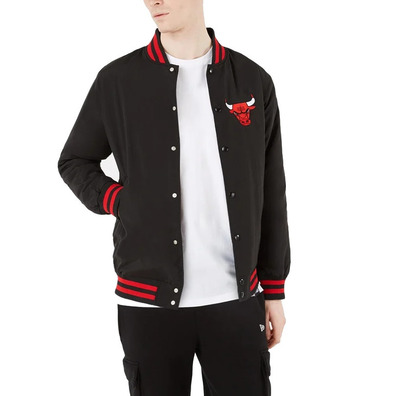 Neue Era NBA Chicago Bulls Patch Logo Bomber Jacke "Black"