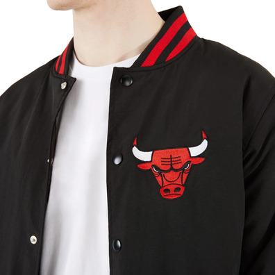 Neue Era NBA Chicago Bulls Patch Logo Bomber Jacke "Black"