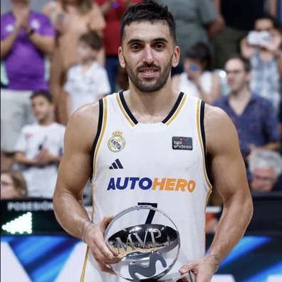 Real Madrid Camiseta Basket Niñ@ 1. Team 24/25 #7 CAMPAZZO #