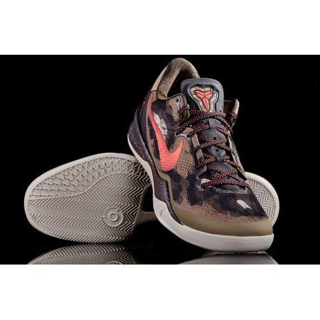 Kobe 8 System "Phyton" (300/verde sqdrn/rojo/negro)