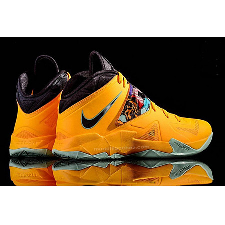 Lebron Zoom Soldier VII "Buff" (800/amarillo/negro/gris/azul)