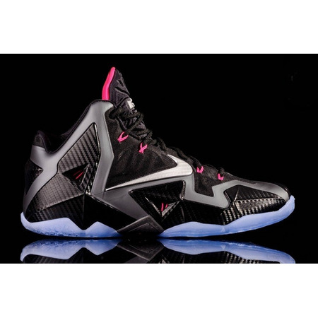 Lebron XI "Miami Nights" (003/negro/metalic/fuxia)