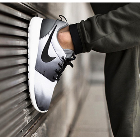 Nike Roshe One Print "Eclipse" (015/negro/blanco/grit)