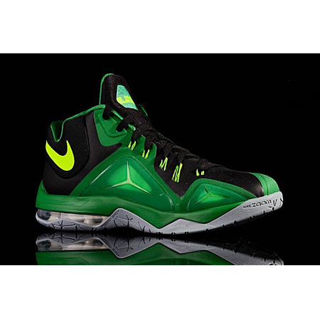 Lebron Botschafter VII "Electric Greeen" (033/verde/volt/negro)