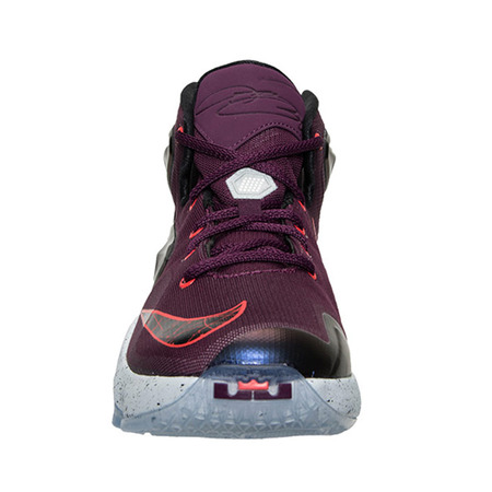 Lebron 13 "Written In The Stars" Kinder (500/Mulbeer/schwarz/purple)