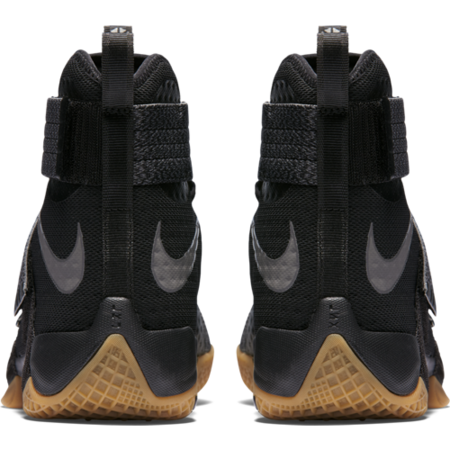 LeBron Soldier 10 SFG "Black Gum" (009/black/mtlc dunkelgrau/gum gelb)