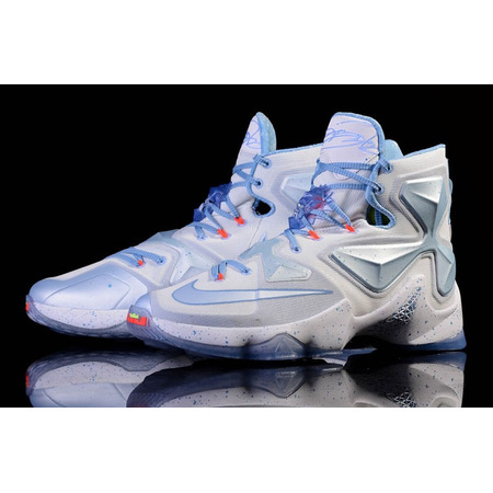 Lebron XIII "XMAS" (144/summit weiß/hellblau/blau)