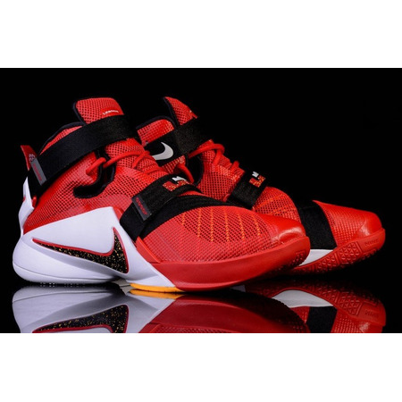 Nike Zoom LeBron Soldier 9 "Darius Adams " (606/Universität rot/schwarz/weiß)