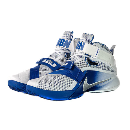 Lebron Soldier IX Premium "Kentucky" (104/white/silber/gym royal)