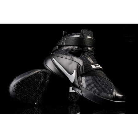 Nike Zoom LeBron Soldier 9 "Dark Knight" (001/negro/plata)