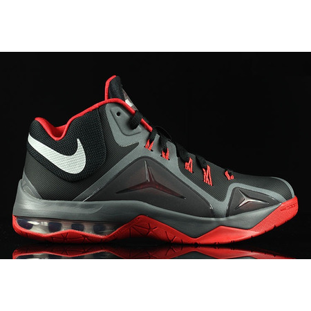 Lebron Botschafter VII "Starry" (001/schwarz/gris/rot)