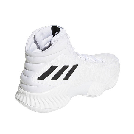 Adidas verkünden 2018 "Kristaps Porzingis"