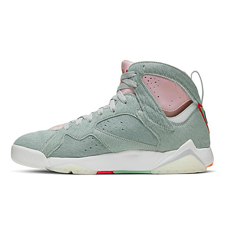 Air Jordan 7 Retro SE "Hare 2.0 Bugs Bunny"