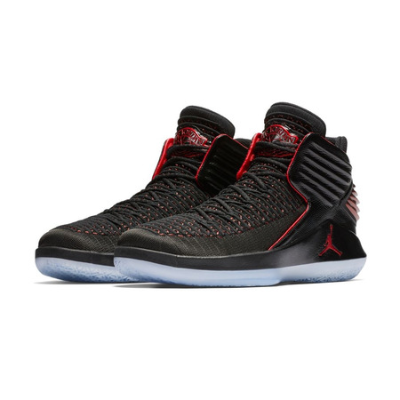 Air Jordan XXXII "Bred"