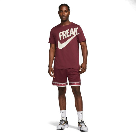 Giannis Nike Dri-FIT Herren Basketball T-Shirt "Beetroot"