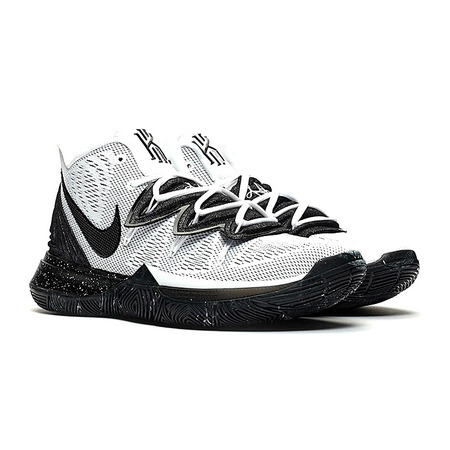 Kyrie 5 "Cookies und Creme"