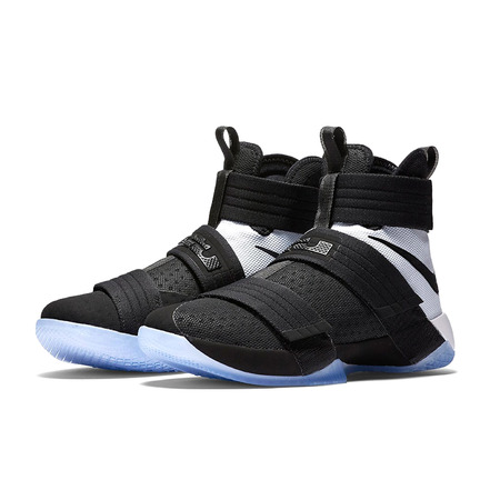 LeBron Soldier 10 SFG "Tag und Nacht" (001/schwarz/schwarz/weiß)