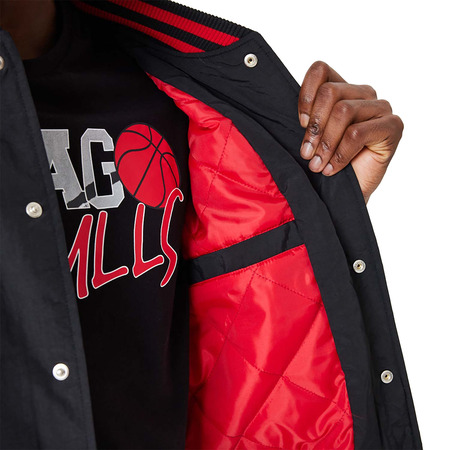 Neue Era NBA Chicago Bulls NBA Script Bomberjacke