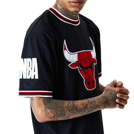 Neue Era NBA Chicago Bulls überdimensionale Applique Tee