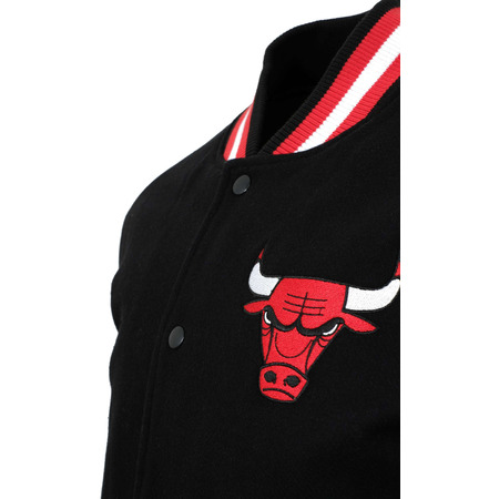 Neu Era NBA Team Chicago Bulls Logo Varsity Jacke