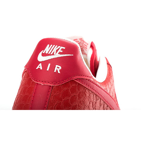 Nike Air Force 1 \\'07 LV8 "Red Gator"