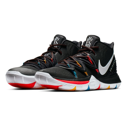 NIke Kyrie 5 x Freunde