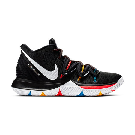 NIke Kyrie 5 x Freunde