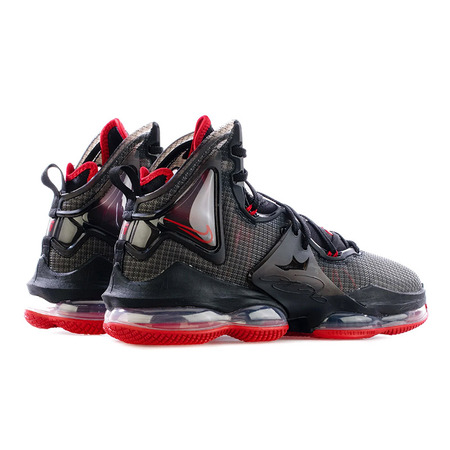 LeBron 19 "Bred"