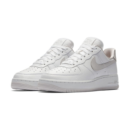 Wmns Nike Air Force 1 \\'07 SE "Tender" (102)