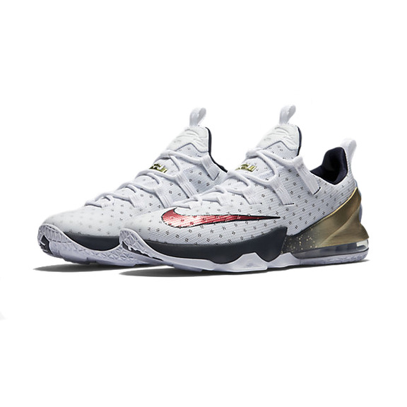 Lebron XIII Low "USA" (164/white/Universität rot/obsidian)