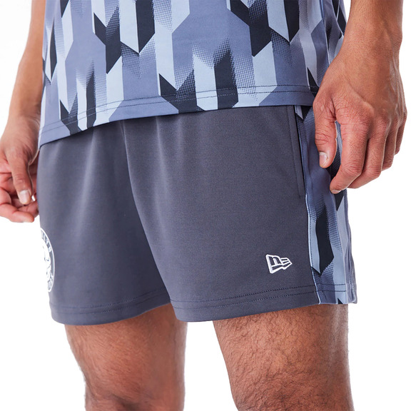 Neue Era NBA Brooklyn Netze Fußball AOP Shorts