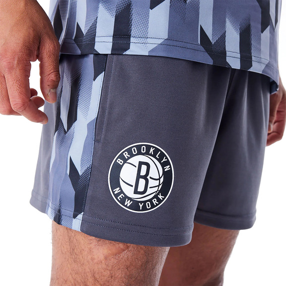 Neue Era NBA Brooklyn Netze Fußball AOP Shorts