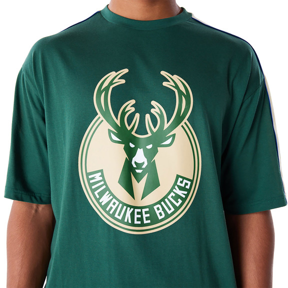 Neu Era NBA Milwaukee Bucks Panel überdimensionales T-Shirt