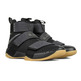 LeBron Soldier 10 SFG "Black Gum" (009/black/mtlc dunkelgrau/gum gelb)