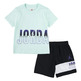 Konjunktiv Jordanien Kinder JDB Jumpman Wrap Logo Tee und Short Set "Black-Light Dew"