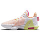 LeBron Witness 6 "Liebe Farbe"